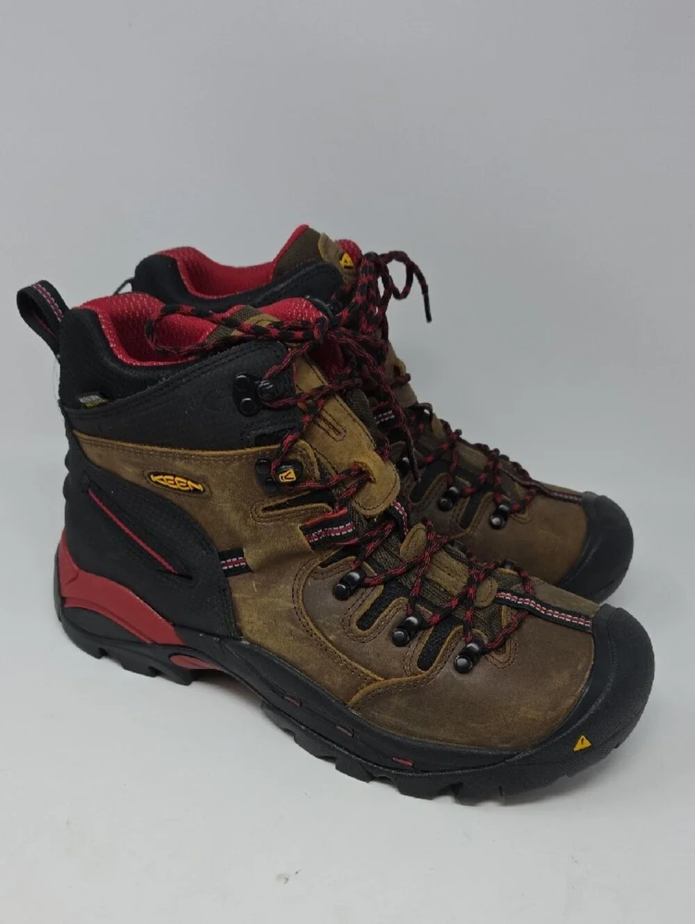 Keen sturdy hiking